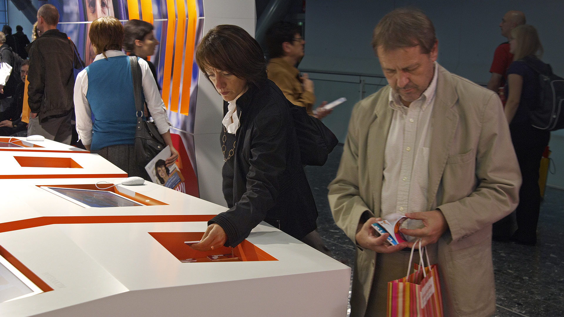 Dart iszeniert den Messestand von ARTE auf der Buchmesse Frankfurt 2010