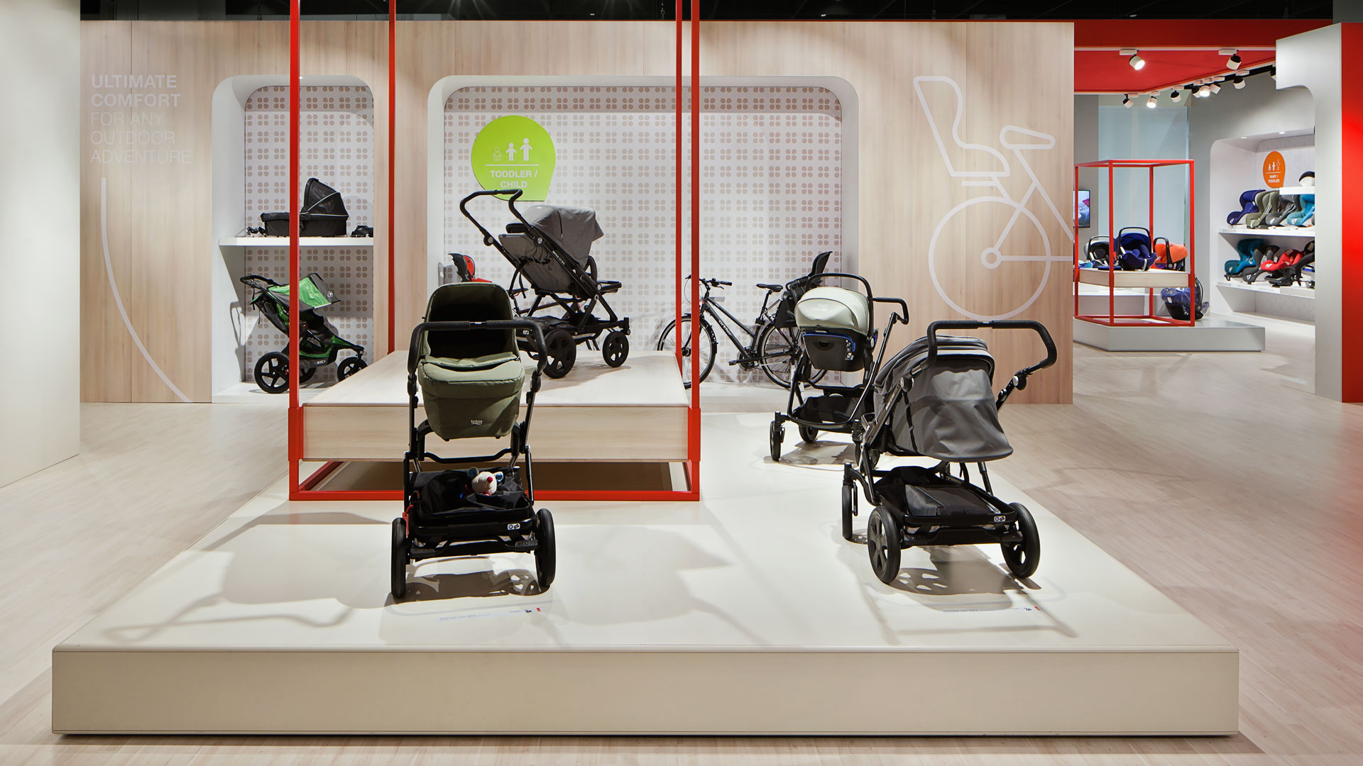 Dart stages the Britax fair stand at the Kind+Jugend 2016