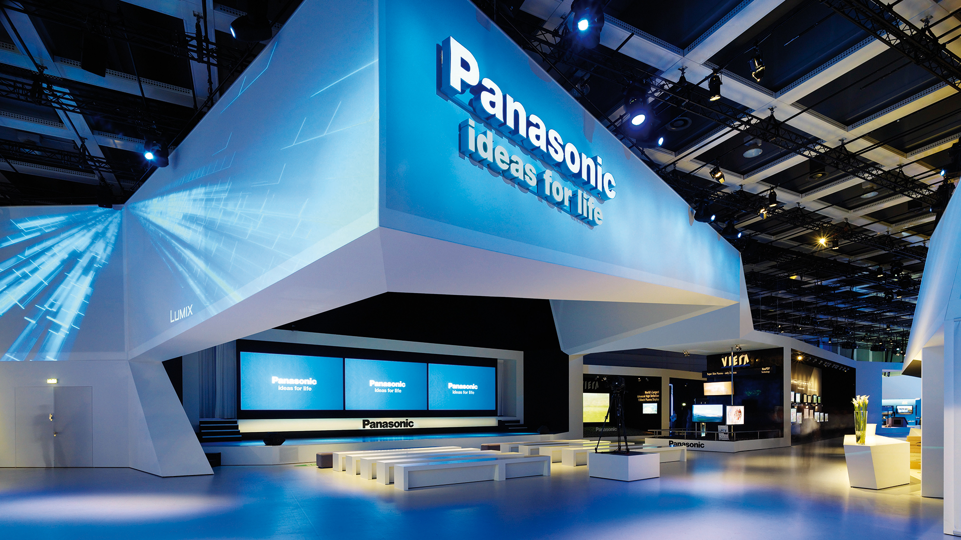 Dart iszeniert den Messestand von Panasonic auf der IFA 2008