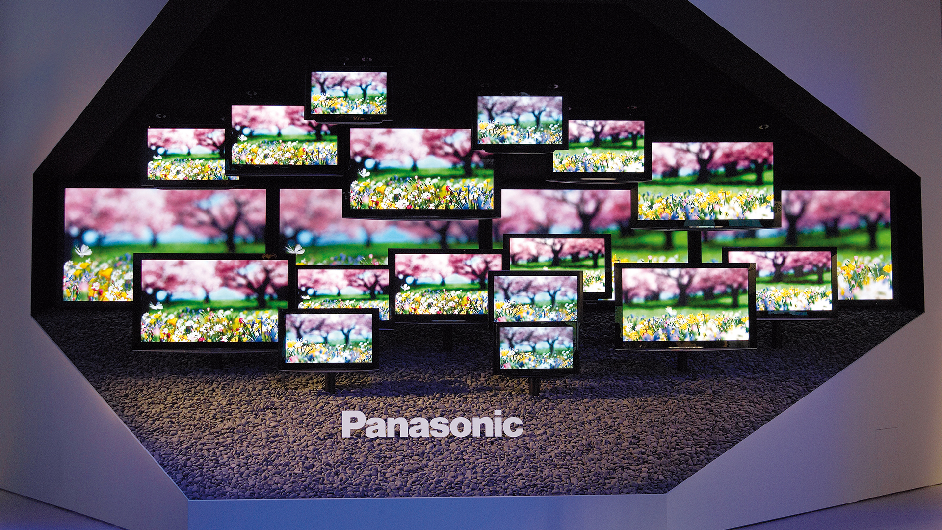 Dart iszeniert den Messestand von Panasonic auf der IFA 2008