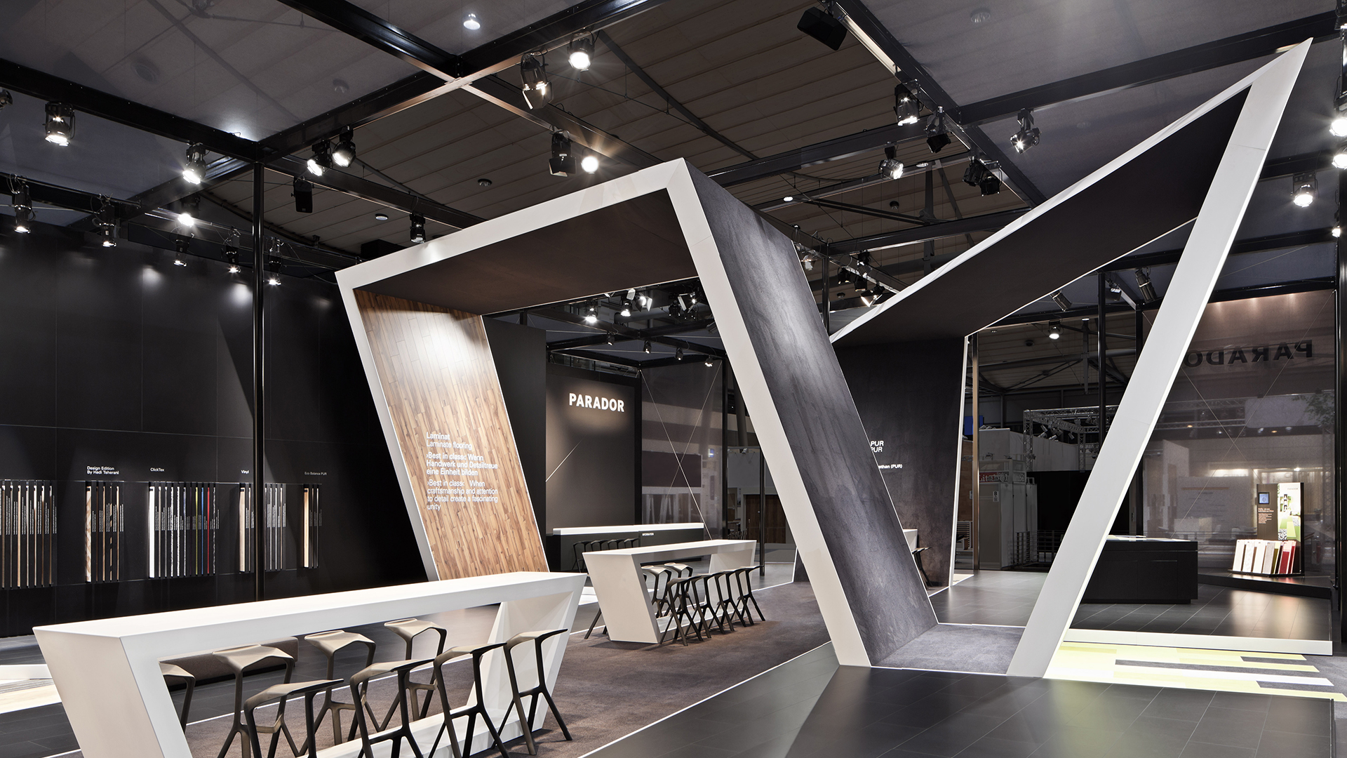 Dart stages the Parador fair stand at the Domotex 2014