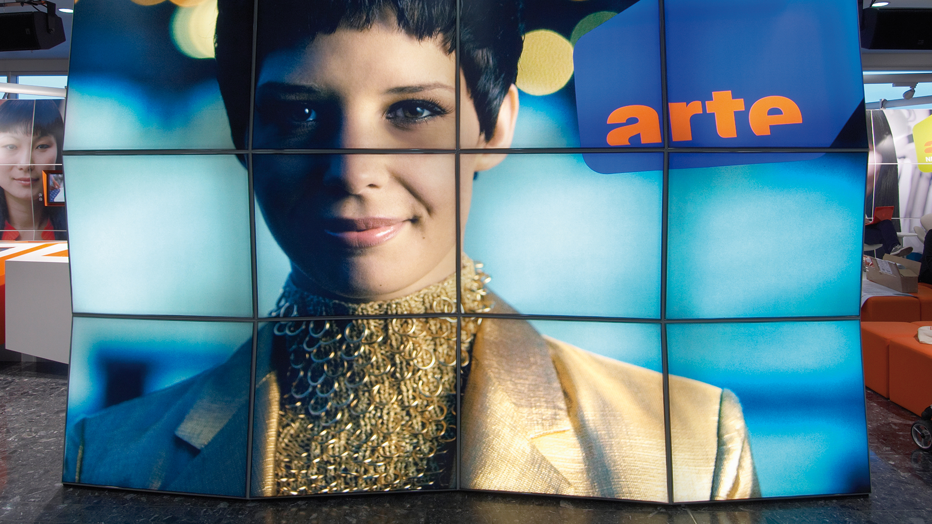 Dart iszeniert den Messestand von ARTE auf der Buchmesse Frankfurt 2010