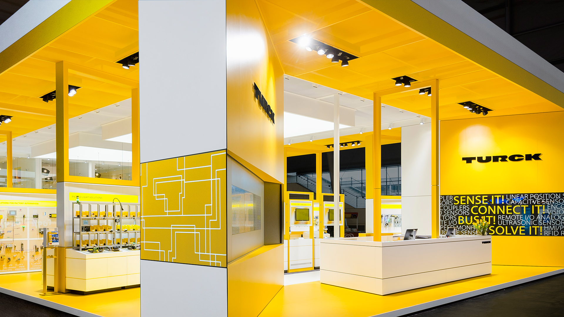 Dart iszeniert den Messestand von Turck auf der HMI 2014